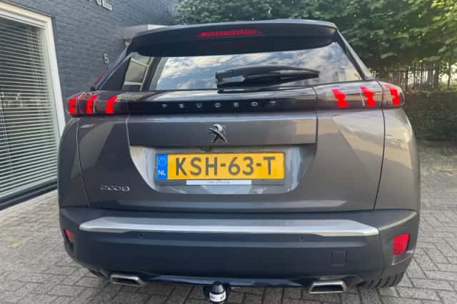 Peugeot 2008 (2021) thumbnail 6