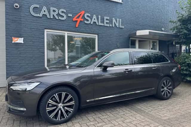 Volvo V90 (2021) thumbnail 3
