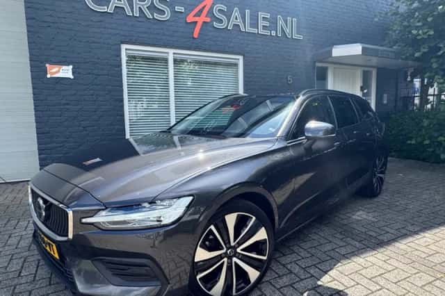 Volvo V60 (2024) thumbnail 1