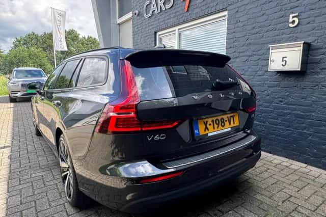 Volvo V60 (2024) thumbnail 4