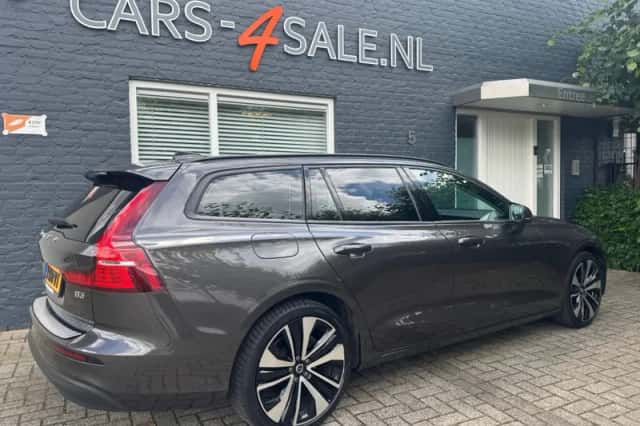 Volvo V60 (2024) thumbnail 5