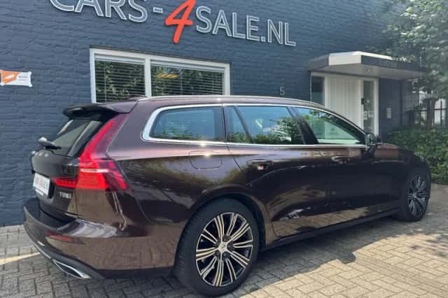 Volvo V60 (2019) thumbnail 5