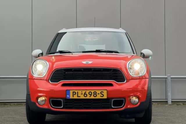 MINI Countryman (2011) thumbnail 2