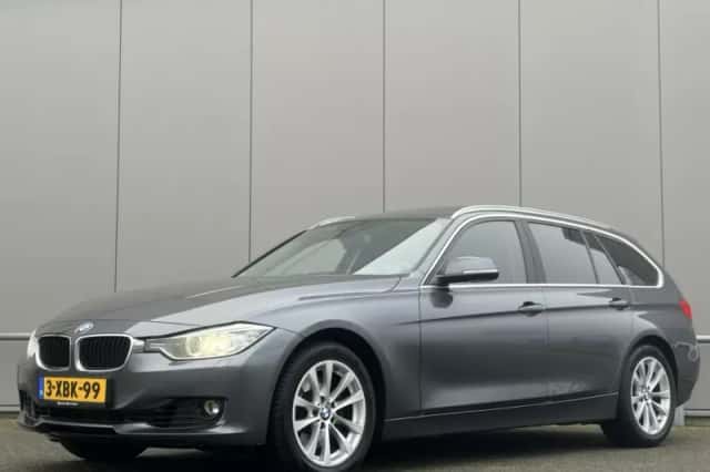 BMW 3-Serie (2013) thumbnail 1