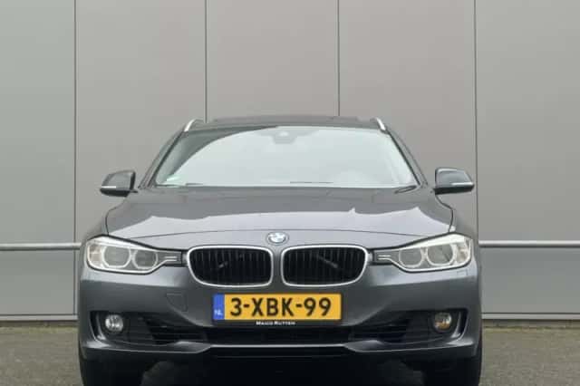 BMW 3-Serie (2013) thumbnail 2