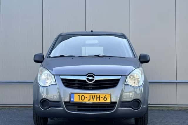 Opel Agila (2009) thumbnail 2