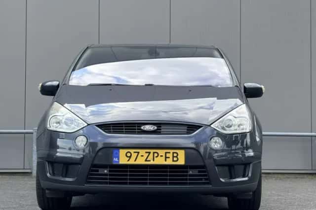 Ford S-Max (2008) thumbnail 2