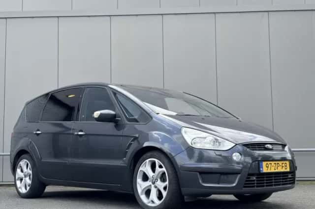 Ford S-Max (2008) thumbnail 3