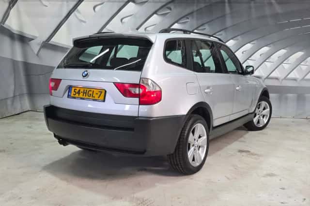 BMW X3 (2004) thumbnail 2