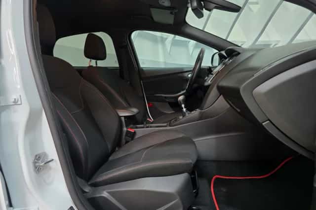 Ford Focus (2018) thumbnail 6