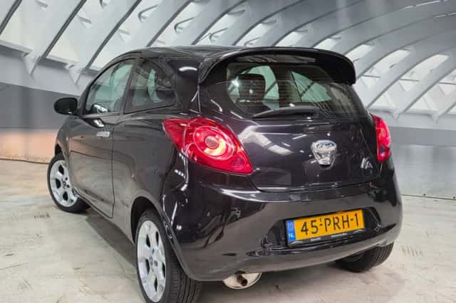 Ford Ka (2011) thumbnail 2
