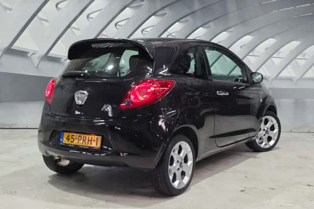 Ford Ka (2011) thumbnail 4