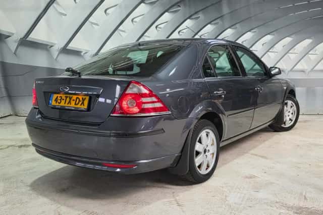 Ford Mondeo (2007) thumbnail 2
