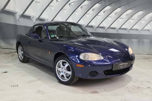 Mazda MX-5 (2004) thumbnail 1