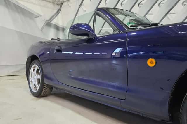 Mazda MX-5 (2004) thumbnail 6