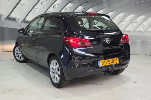 Opel Corsa (2017) thumbnail 2