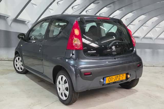 Peugeot 107 (2009) thumbnail 4