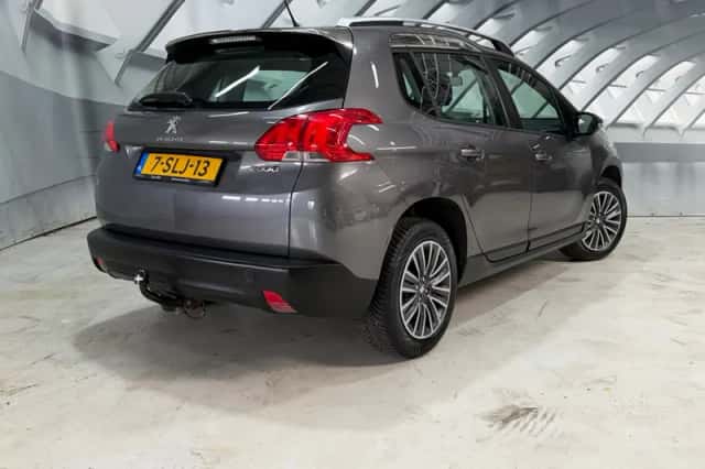 Peugeot 2008 (2013) thumbnail 2