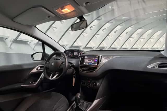 Peugeot 2008 (2013) thumbnail 3