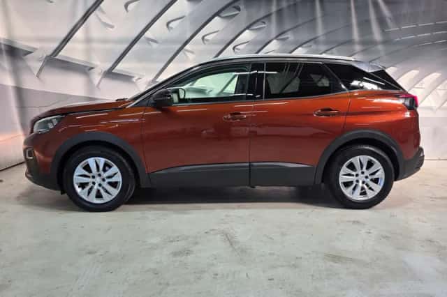 Peugeot 3008 (2018) thumbnail 6
