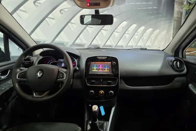 Renault Clio (2017) thumbnail 3
