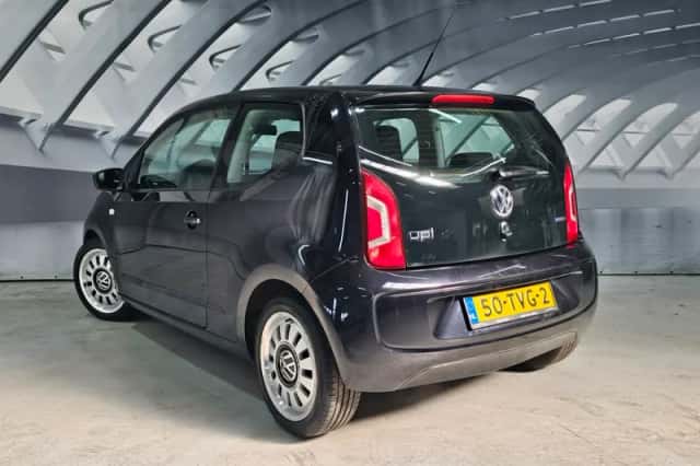 Volkswagen Up! (2012) thumbnail 2