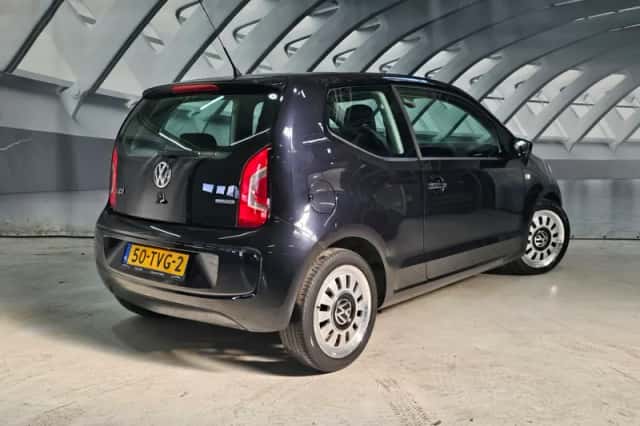 Volkswagen Up! (2012) thumbnail 5