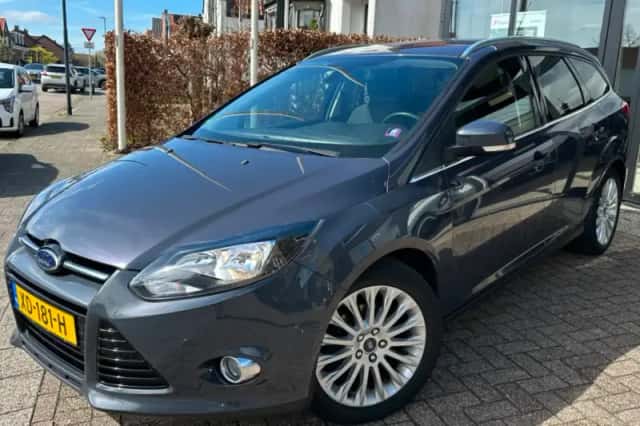 Ford Focus (2013) thumbnail 1