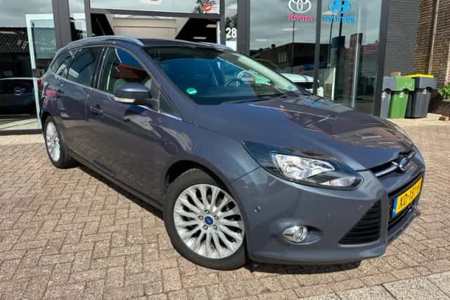 Ford Focus (2013) thumbnail 5