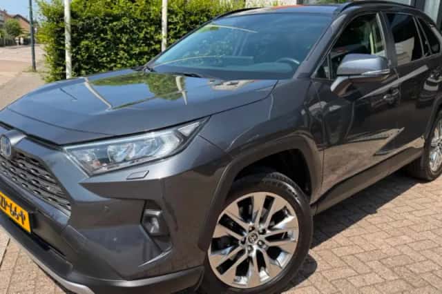 Toyota RAV4 (2024) thumbnail 1