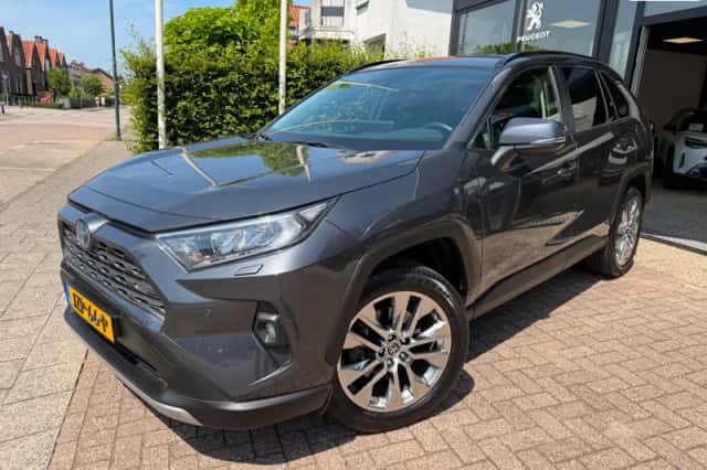 Toyota RAV4 (2024) thumbnail 2