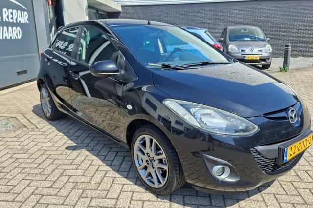 Mazda 2 1.3i 16V (2013) thumbnail 3
