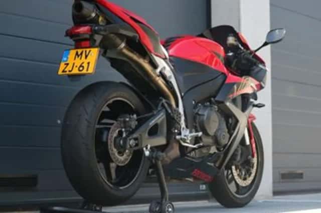 Honda CBR (2007) thumbnail 3