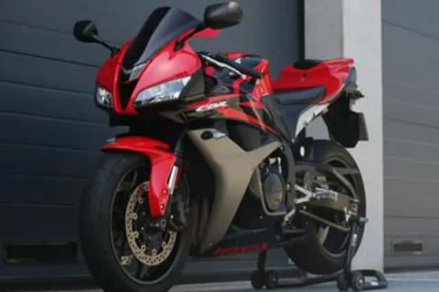 Honda CBR (2007) thumbnail 4