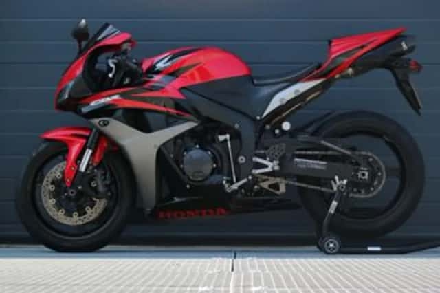 Honda CBR (2007) thumbnail 5