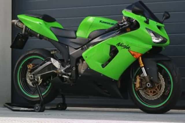 KAWASAKI NINJA (2005) thumbnail 1