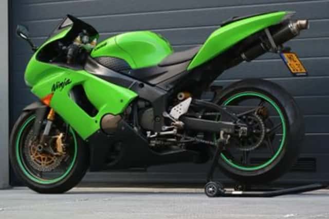 KAWASAKI NINJA (2005) thumbnail 6