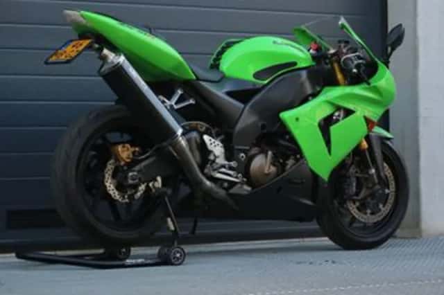 KAWASAKI ZX (2005) thumbnail 3