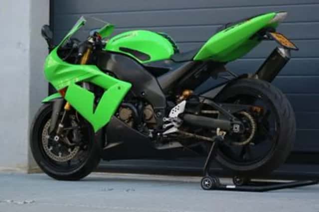 KAWASAKI ZX (2005) thumbnail 6