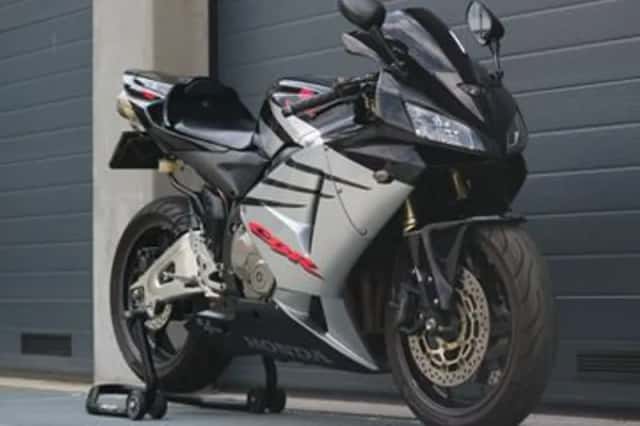 Honda CBR (2005) thumbnail 1