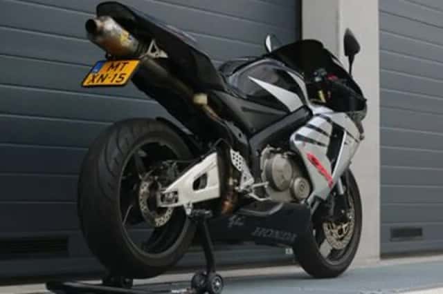 Honda CBR (2005) thumbnail 3