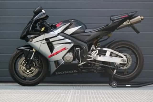 Honda CBR (2005) thumbnail 5