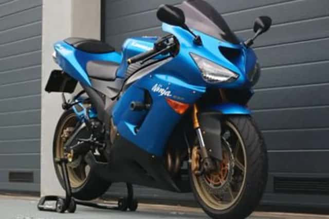 KAWASAKI NINJA (2005) thumbnail 1