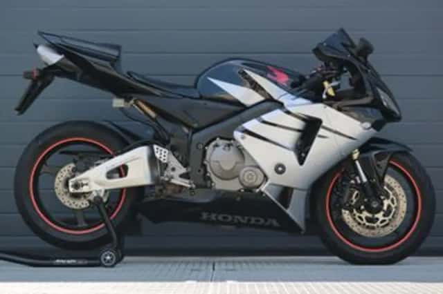 Honda CBR (2005) thumbnail 2