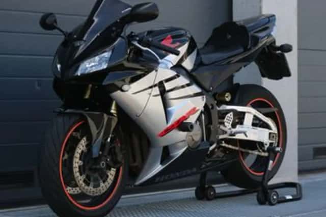 Honda CBR (2005) thumbnail 4