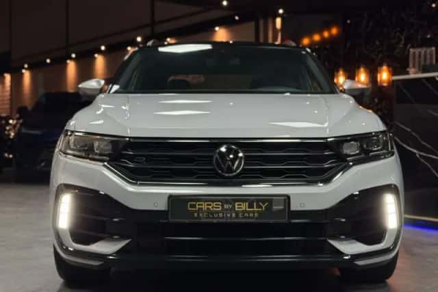 Volkswagen T-Roc (2020) thumbnail 2