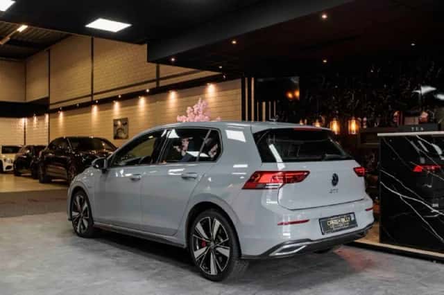 Volkswagen Golf (2020) thumbnail 4