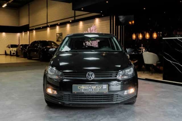 Volkswagen Polo (2015) thumbnail 2
