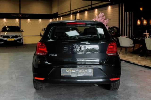 Volkswagen Polo (2015) thumbnail 5