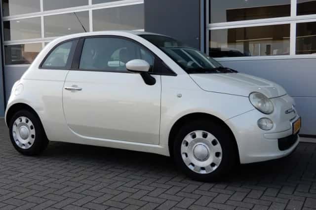 Fiat 500 (2009) thumbnail 2